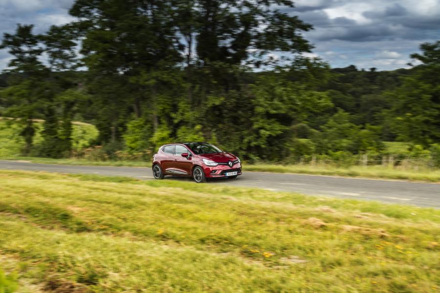  Renault Clio 2016 года  (фото 58 из 80)